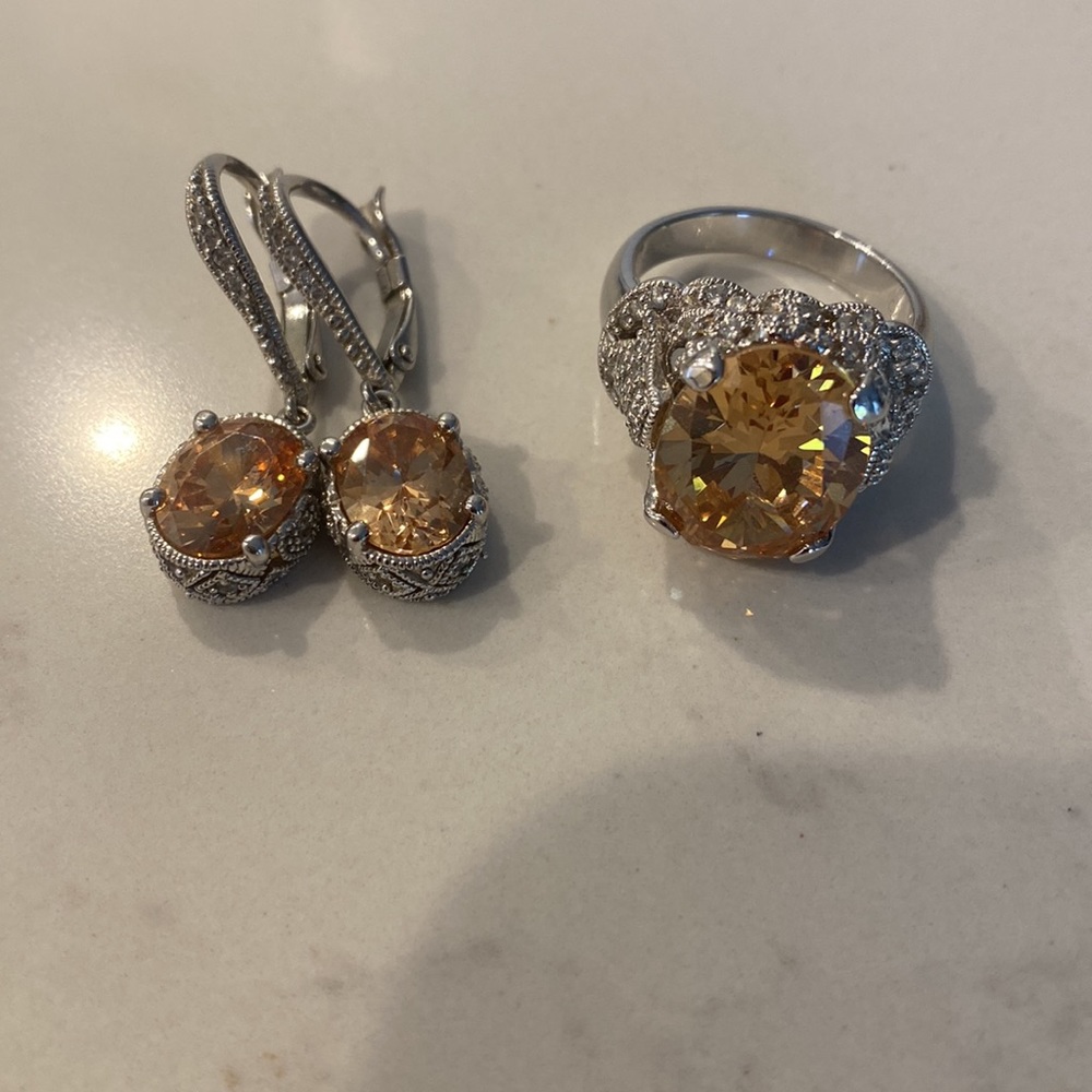 Gemstone Ring - image 6